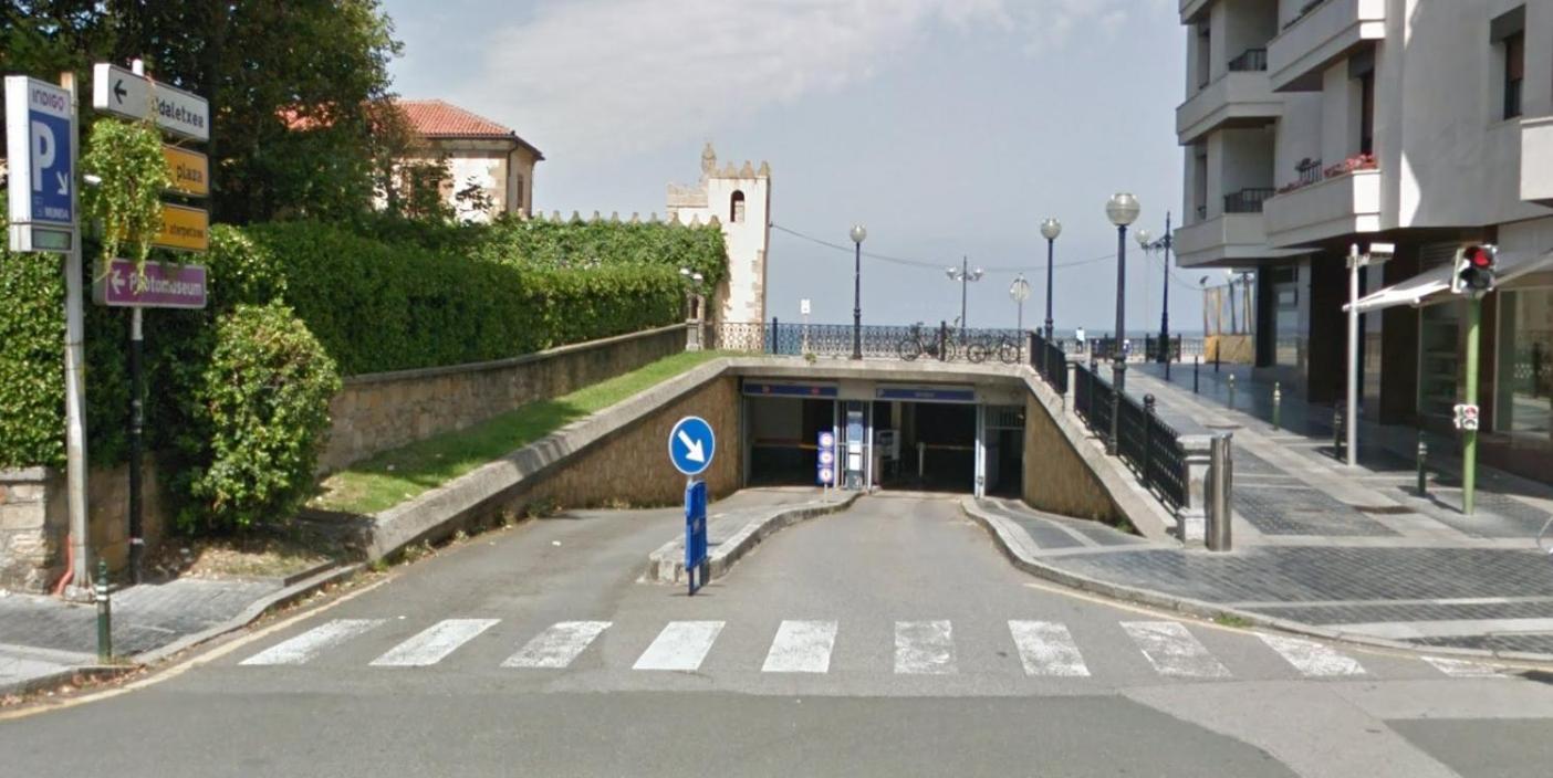 Kaixo Museum Con Parking Gratis Apartment Zarautz Bagian luar foto
